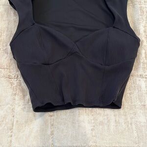 Women’s ALO Yoga Ribbed Sweetheart Short Sleeve Top